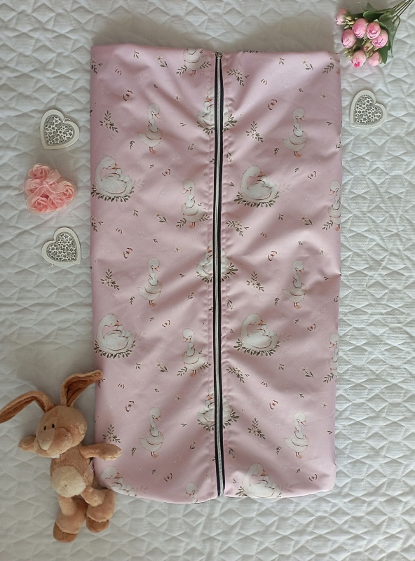 Housátka pudrová růžová