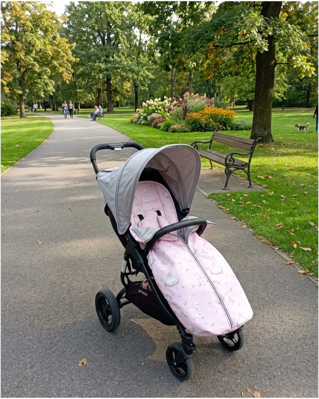 Housátka pudrová růžová 2